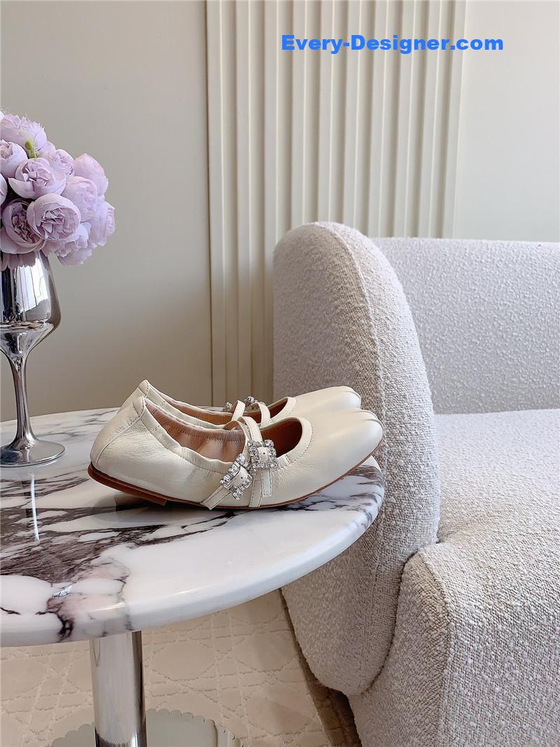 roger u1u1er mary janes in off-white nappa leather