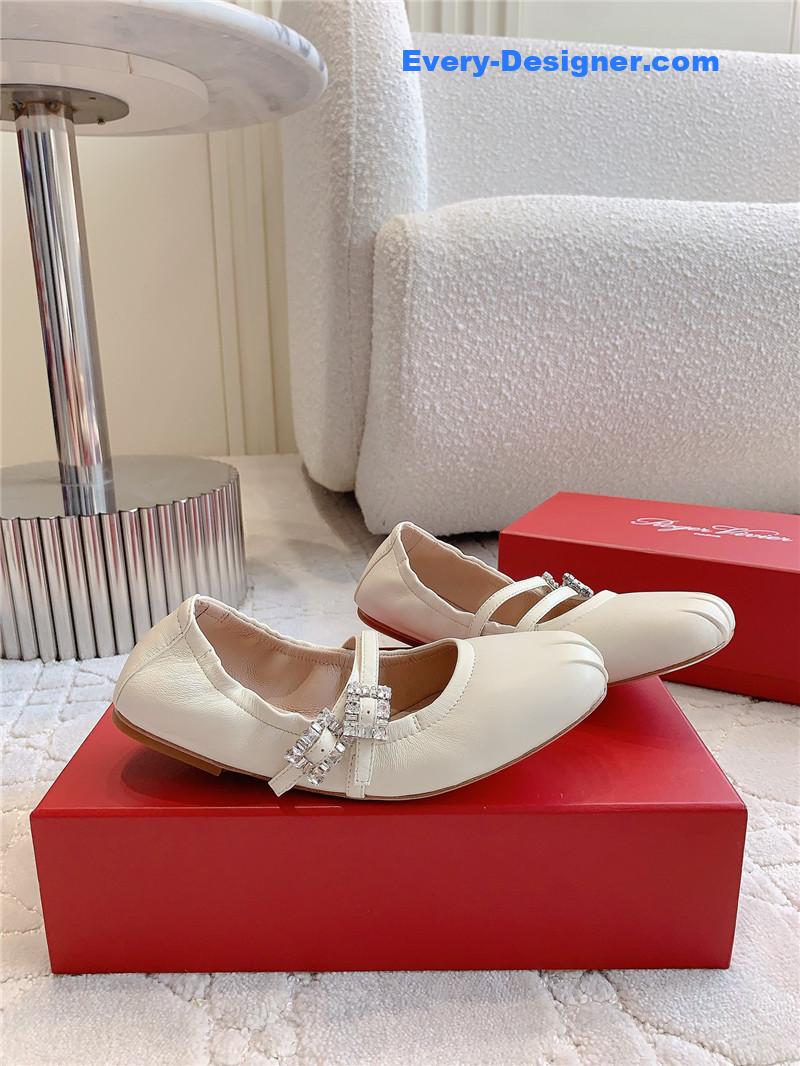 roger u1u1er mary janes in off-white nappa leather