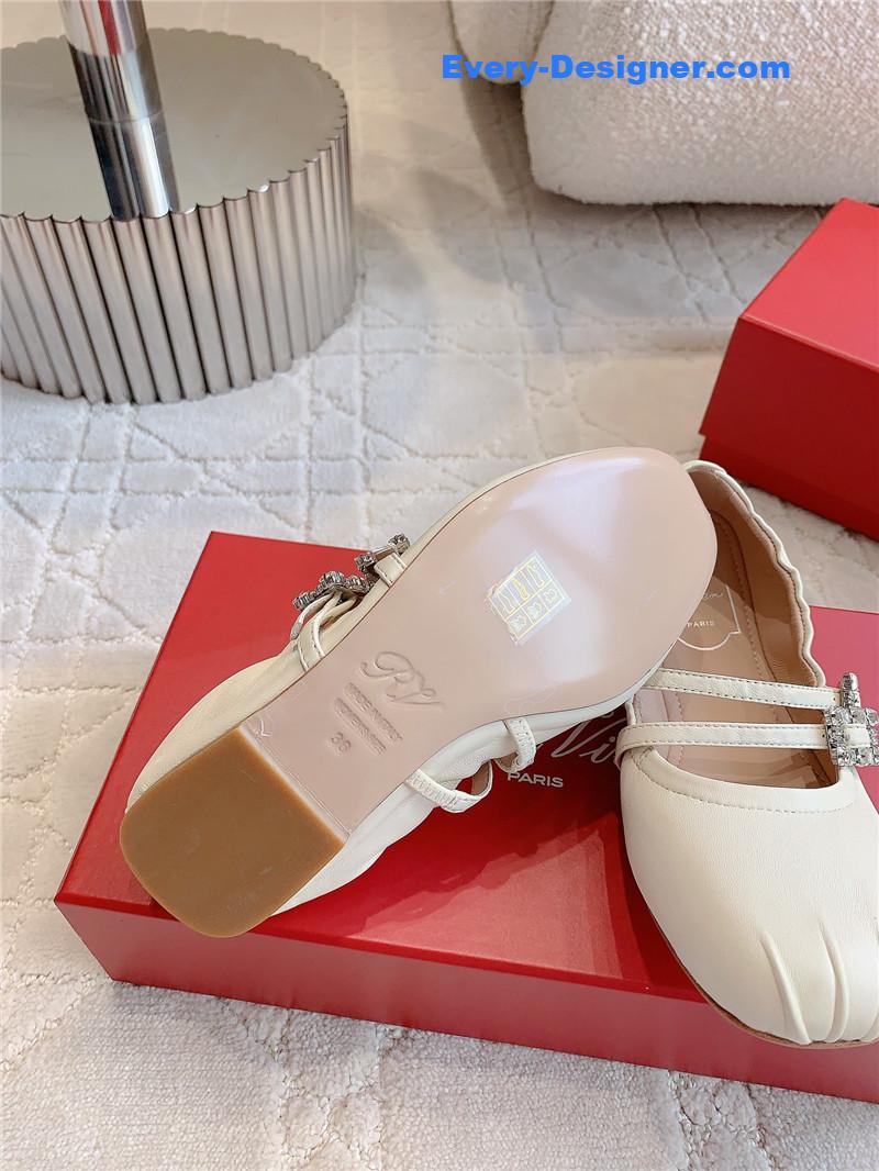 roger u1u1er mary janes in off-white nappa leather