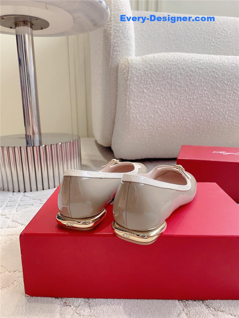 roger u1u1er viv’ podium ballerinas in patent grey and white