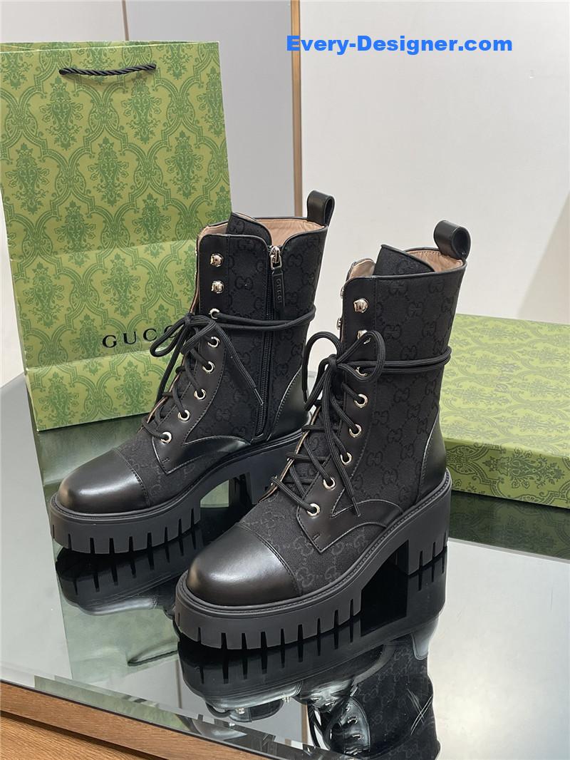 Gvc*1 gg logo quilted combat boots in black