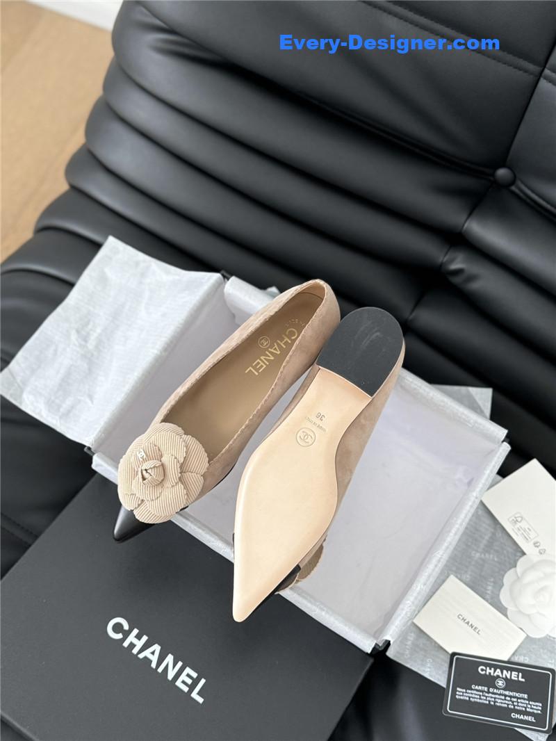 Ch**el camellia beige suede flat pumps