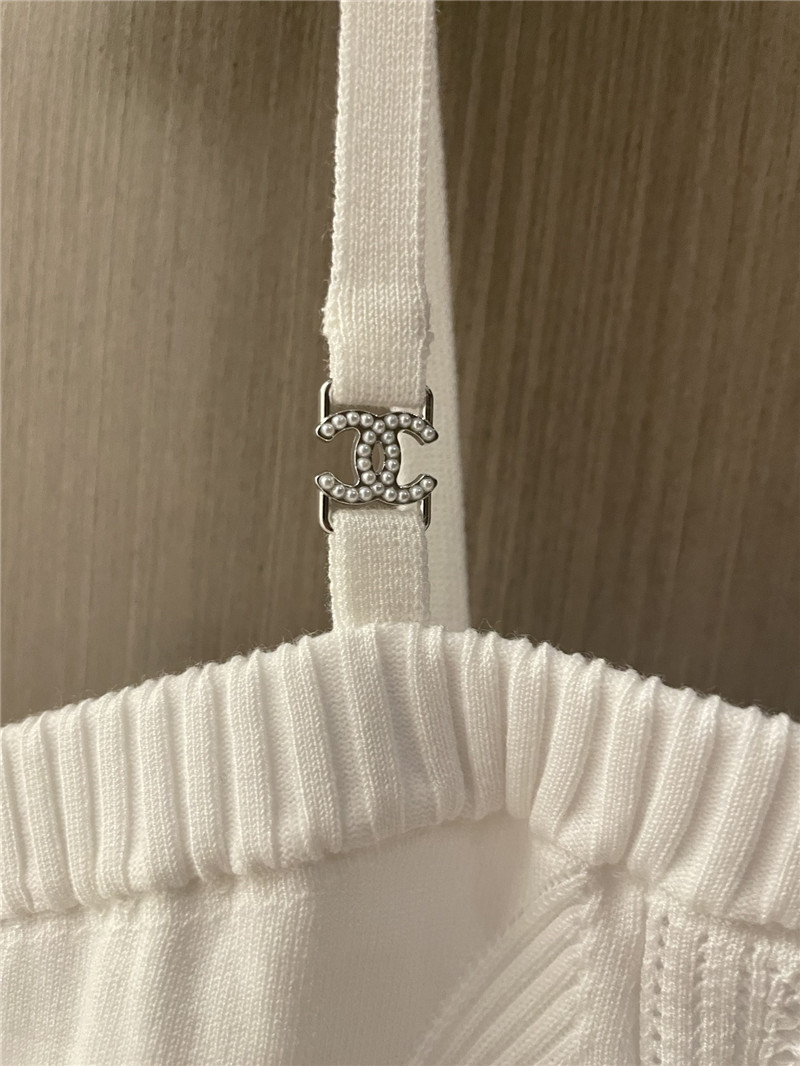 Ch**el hollow pearl logo sling replica clothing sites