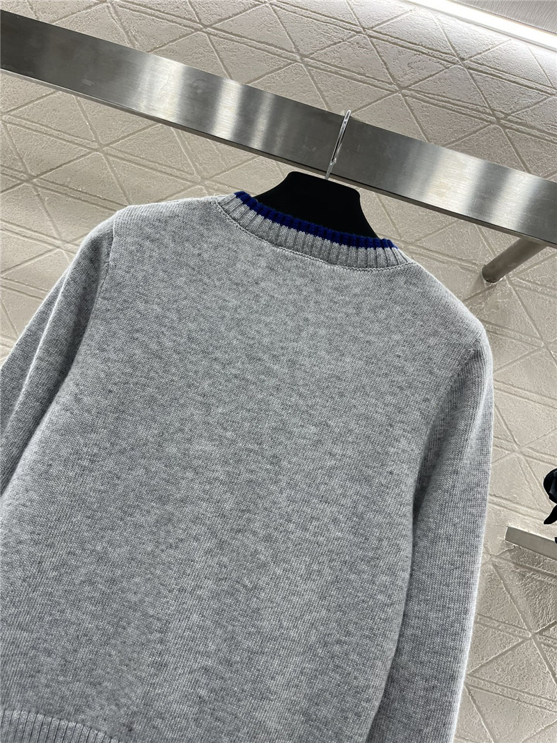 Pra*a logo-intarsia crop wool sweater grey