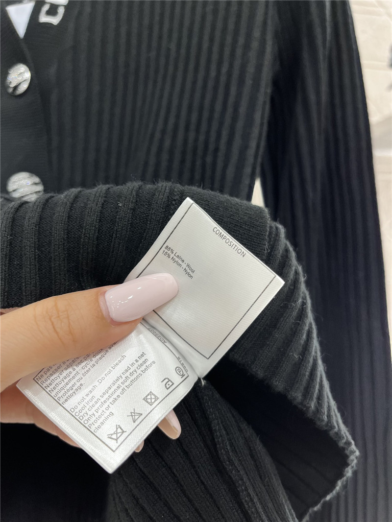 Ch**el logo-intarsia ribbed polo cardigan black