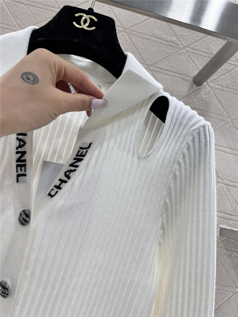 Ch**el logo-intarsia ribbed polo cardigan white