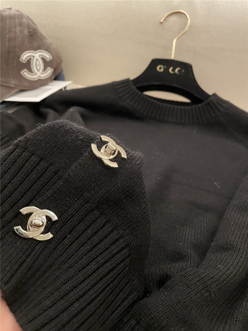 Ch**el buttons trim rib-knit sweater black
