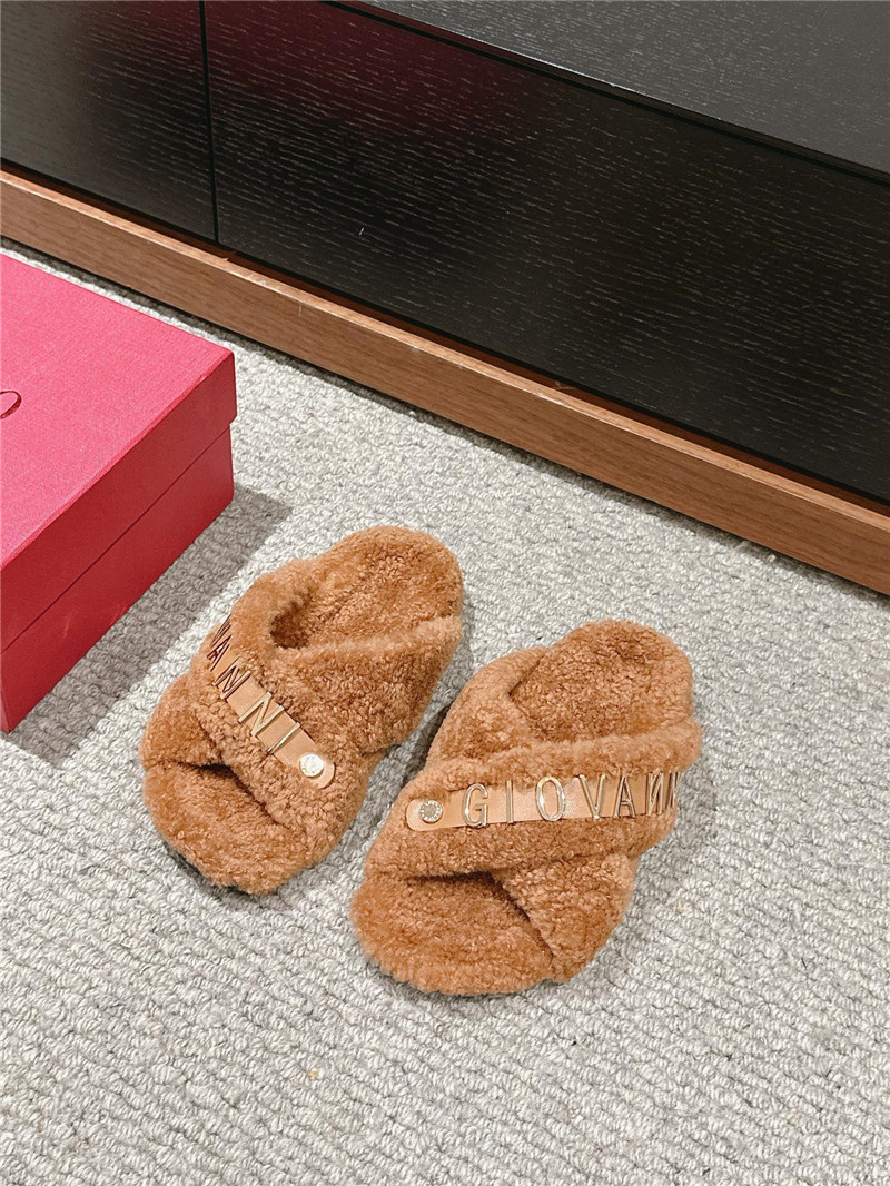Va1e*ntin0 giovanni shearling slides brown