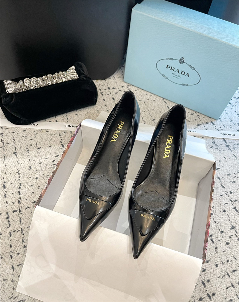 Pra*a triangle logo black brushed leather pumps