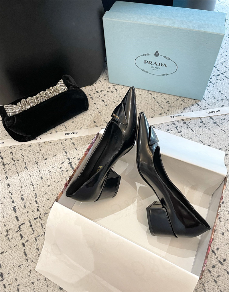 Pra*a triangle logo black brushed leather pumps