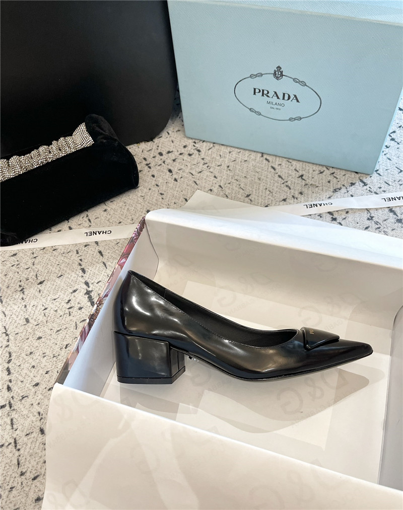 Pra*a triangle logo black brushed leather pumps