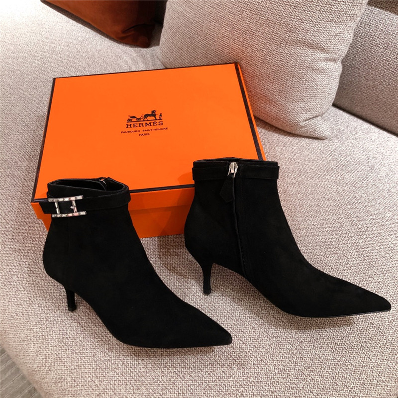 H**me5 suede blanche 60 ankle boot