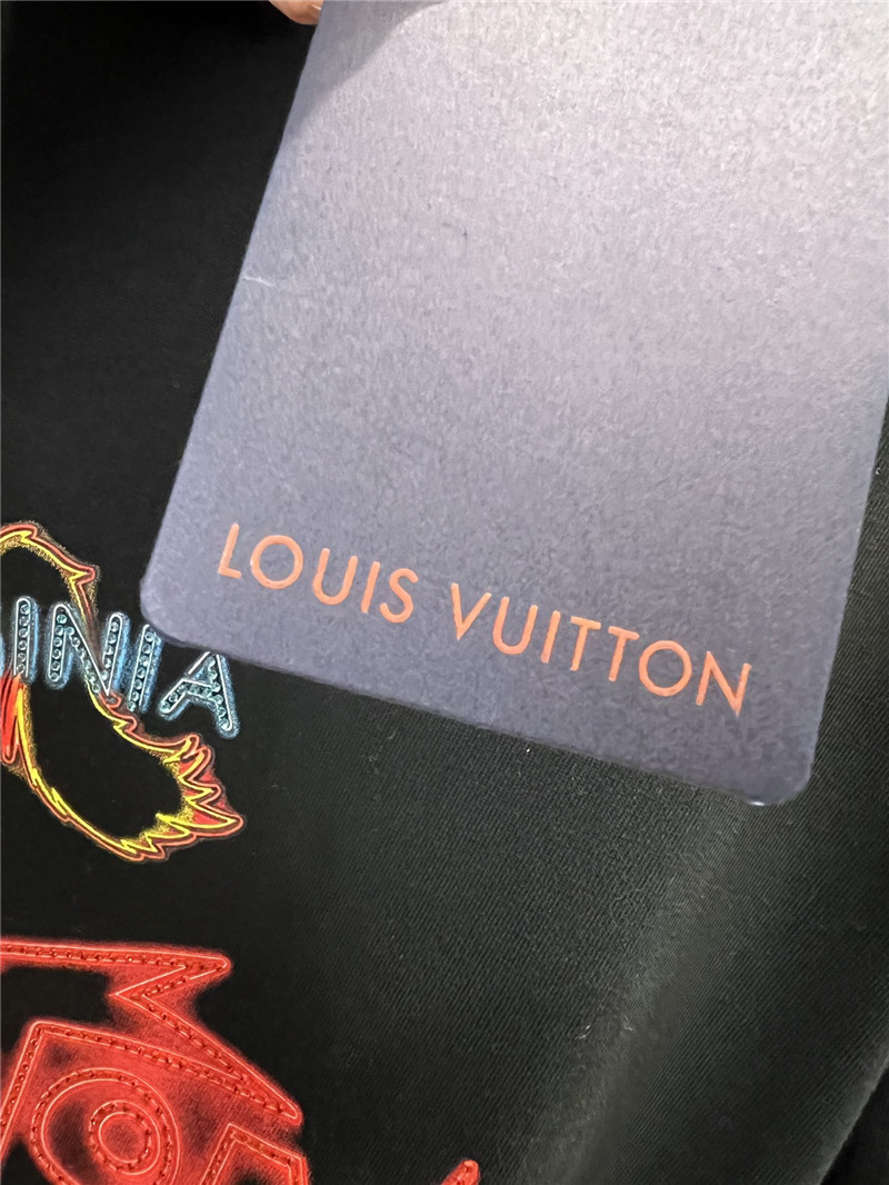 l0vis Vvtt0n lv round neck short sleeve t-shirt replicas clothes