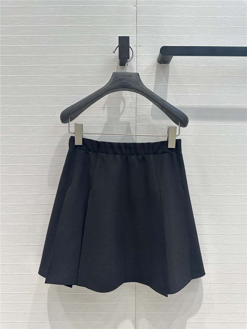 D10r slit skirt