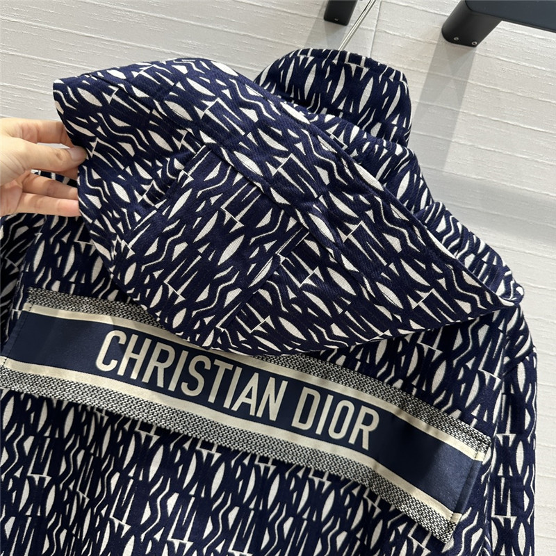 D10r short jacket