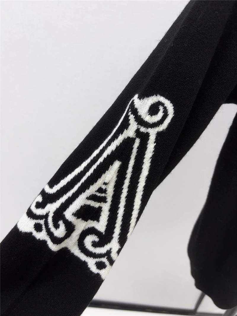 Vanitoo Logo-Intarsia Knit Hoodie in Black