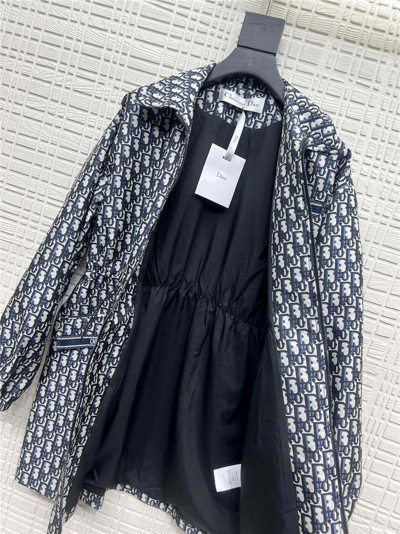 D10r jacquard logo jacket