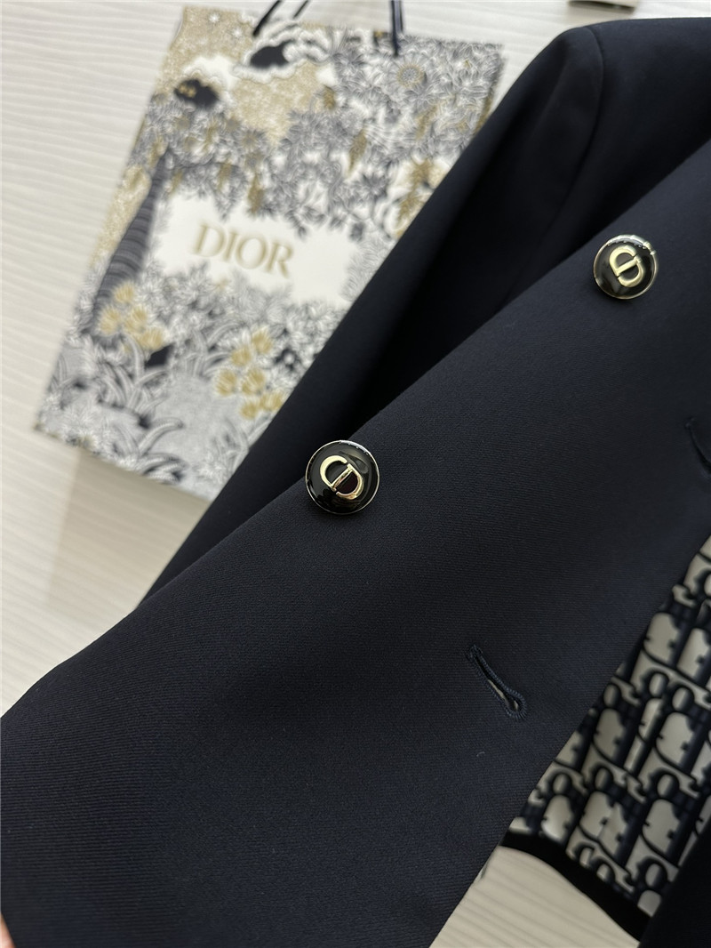 D10r cd button wool coat