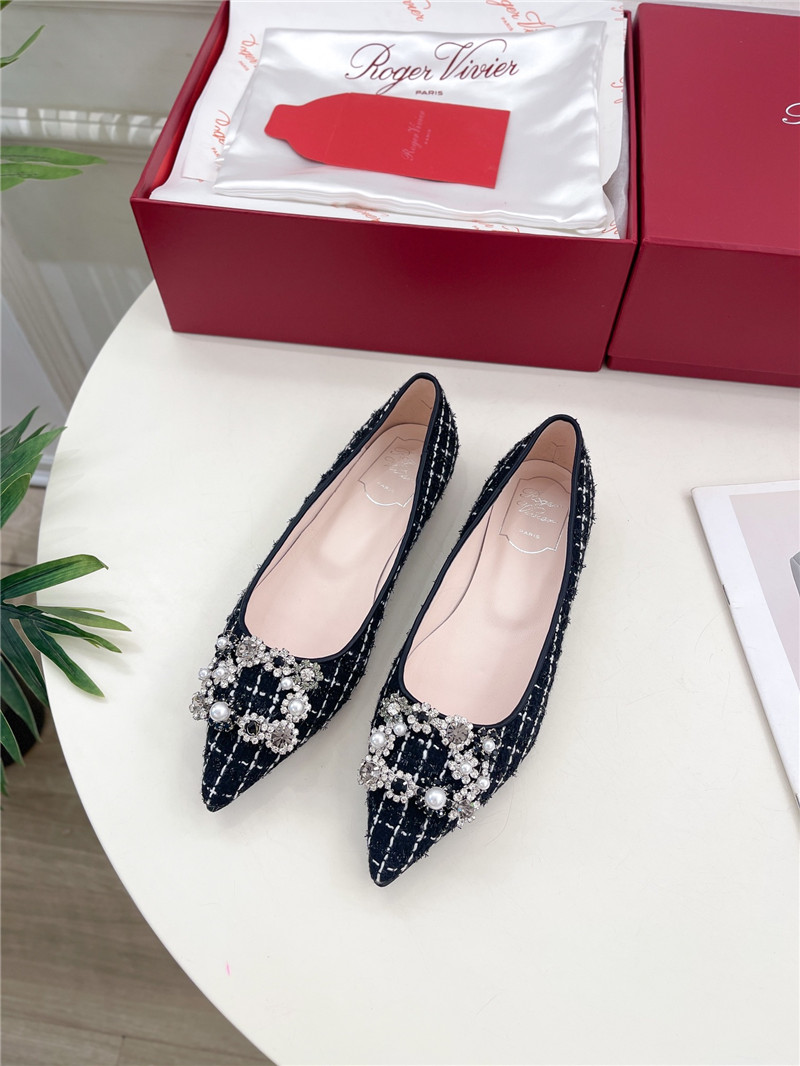 roger u1u1er efflorescence flats in black tweed