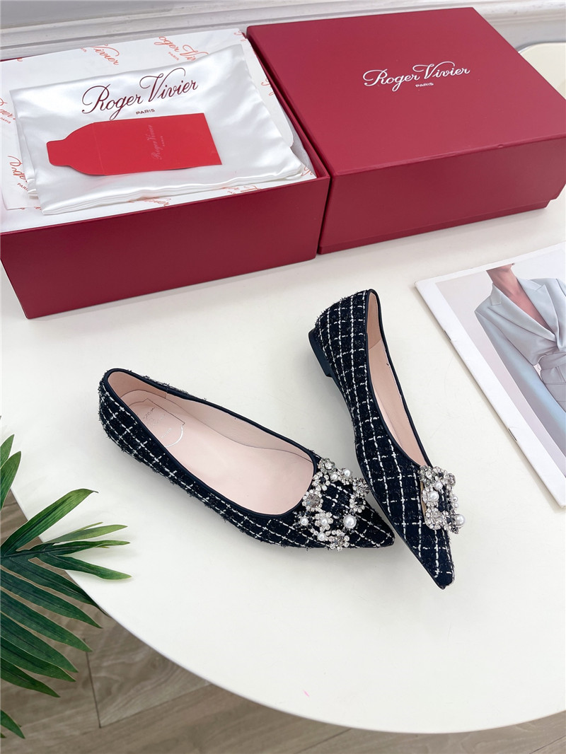 roger u1u1er efflorescence flats in black tweed