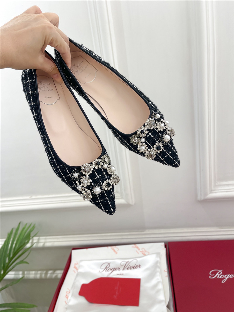roger u1u1er efflorescence flats in black tweed
