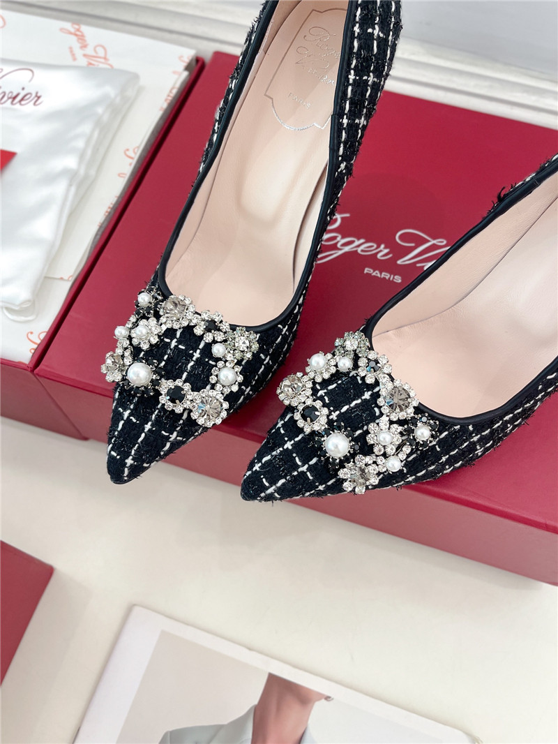 roger u1u1er efflorescence pumps 65mm in black tweed