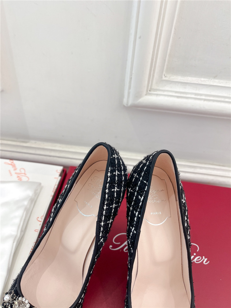roger u1u1er efflorescence pumps 65mm in black tweed
