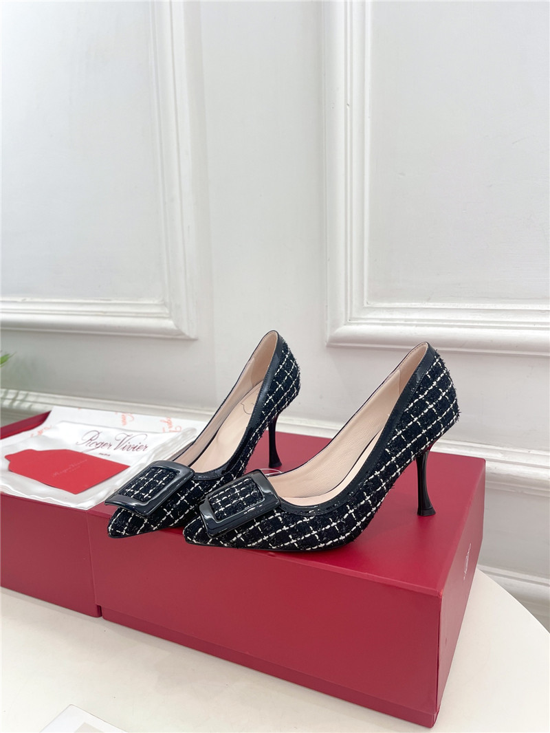 roger u1u1er viv’ in the city pumps 65mm in black tweed