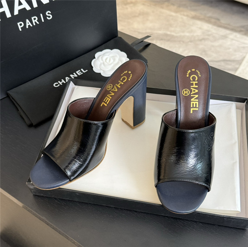 Ch**el black pattern chunky heel mule sandals