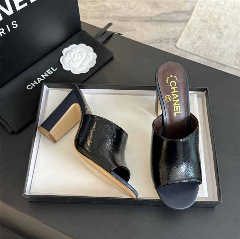 Ch**el black pattern chunky heel mule sandals