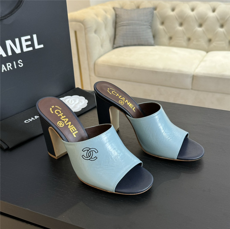 Ch**el blue pattern chunky heel mule sandals