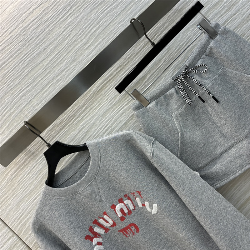 M1um1u stylish casual suit