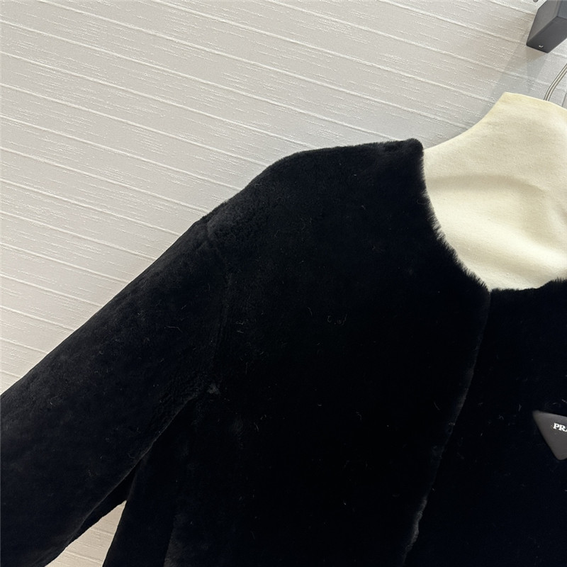 Pra*a short coat