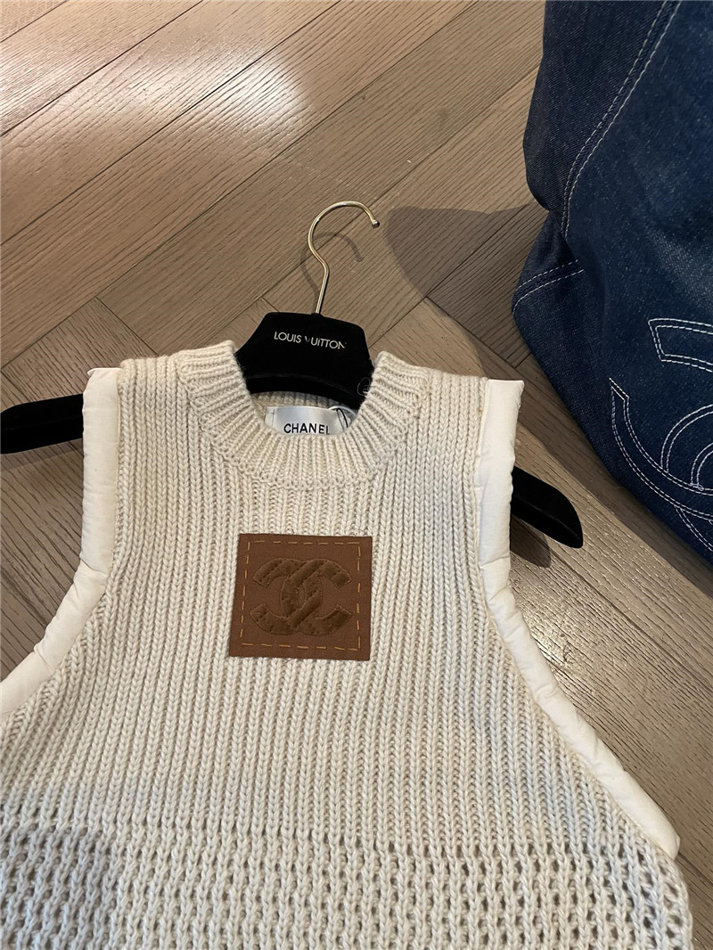 Ch**el new knitted vest