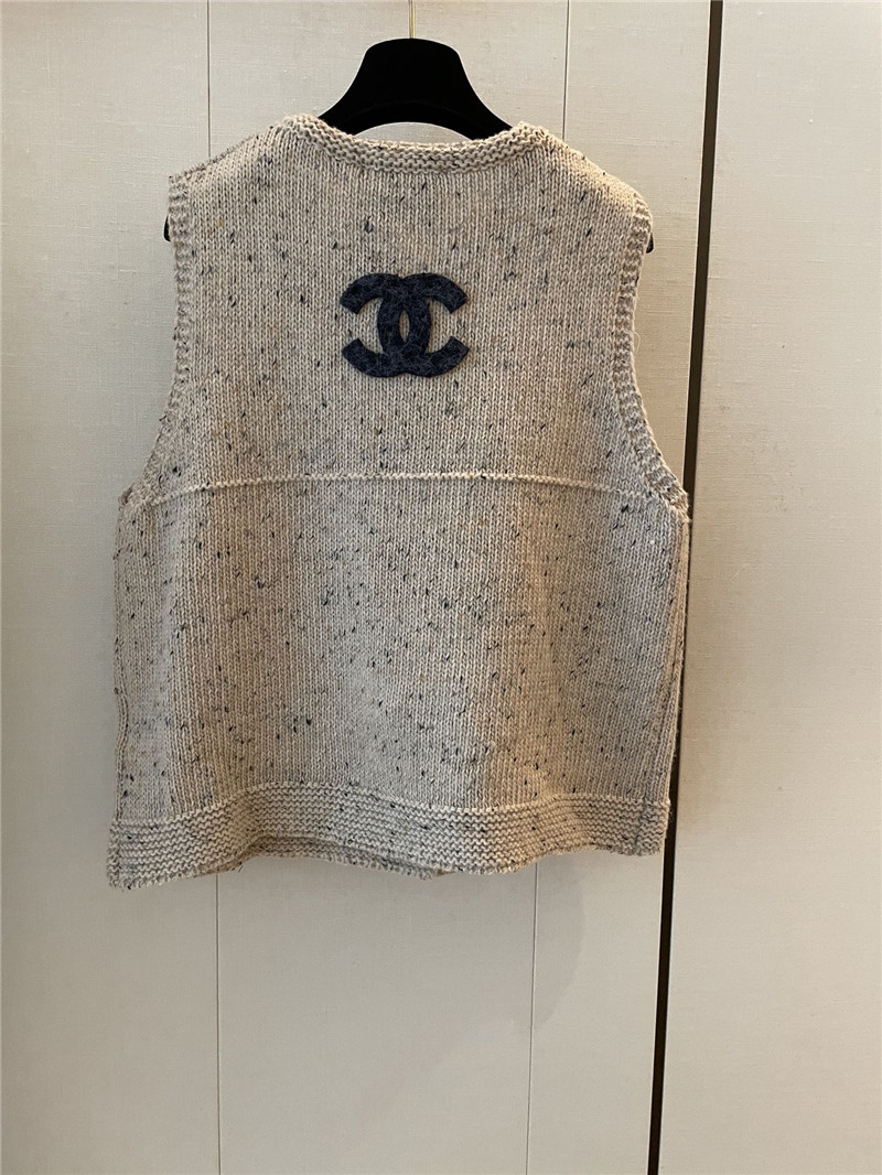 Ch**el vest