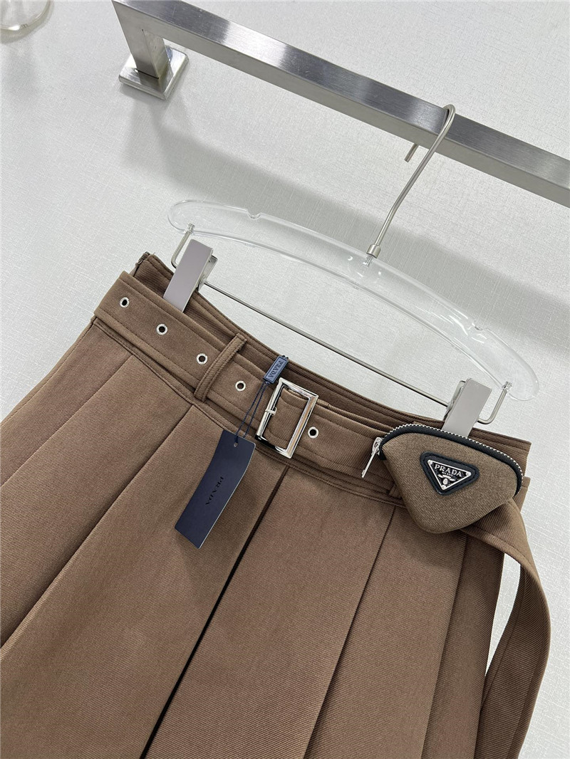 Pra*a pleated skirt