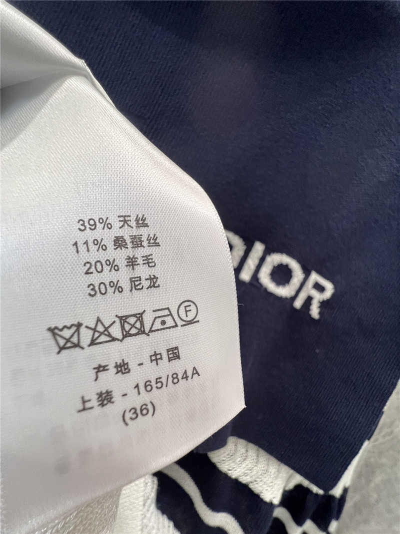 D10r sailor collar and bow sweater