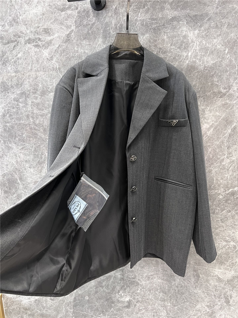 Pra*a suit jacket
