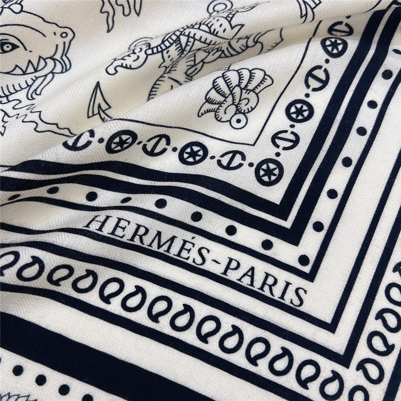 H**me5 140cm shawl