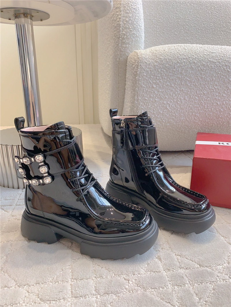 roger u1u1er d1am0nd buckle patent leather ankle boots