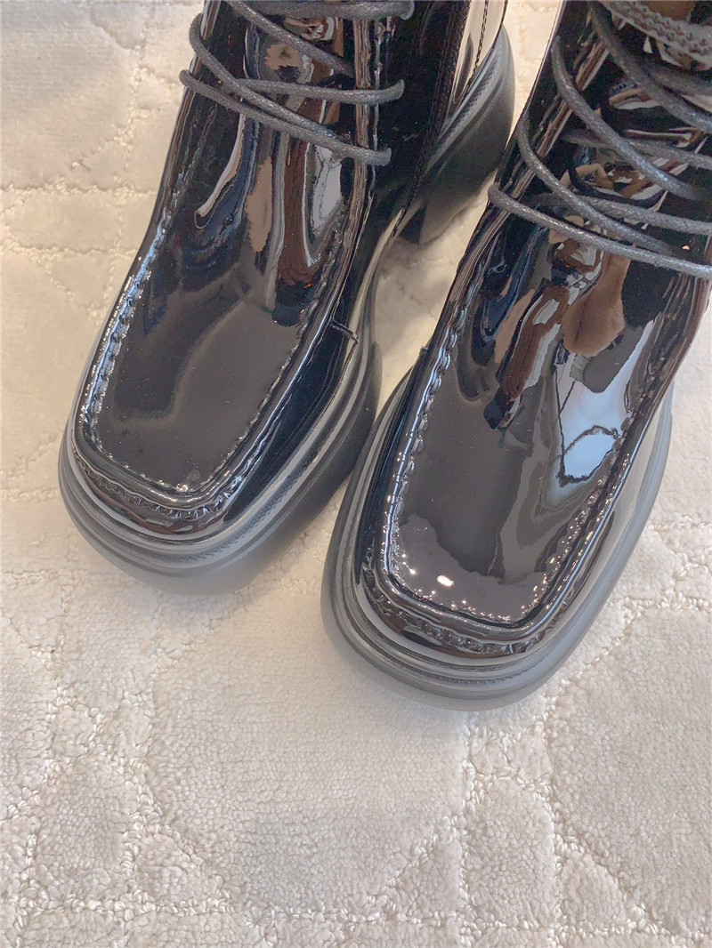 roger u1u1er d1am0nd buckle patent leather ankle boots