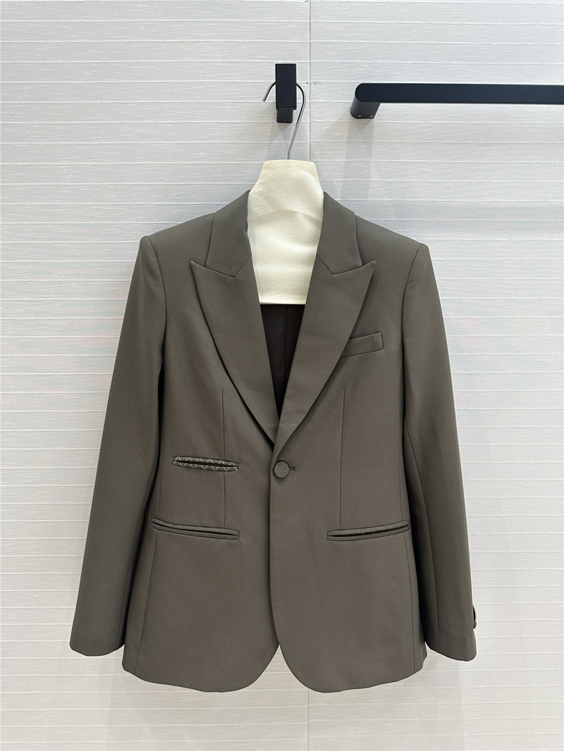 Bv*b*rry blazer