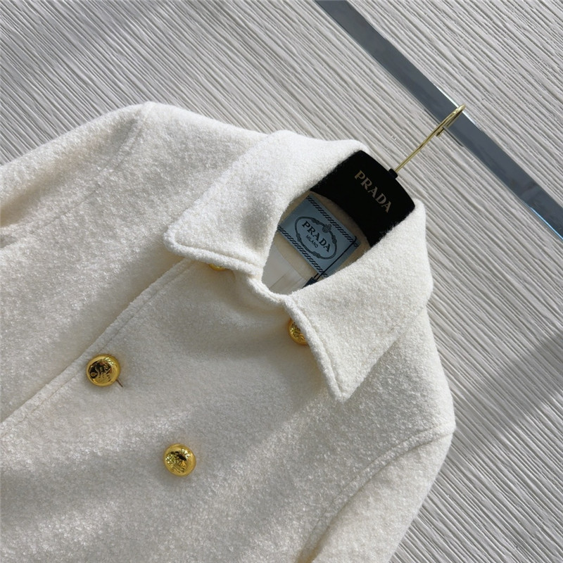 Pra*a new coat
