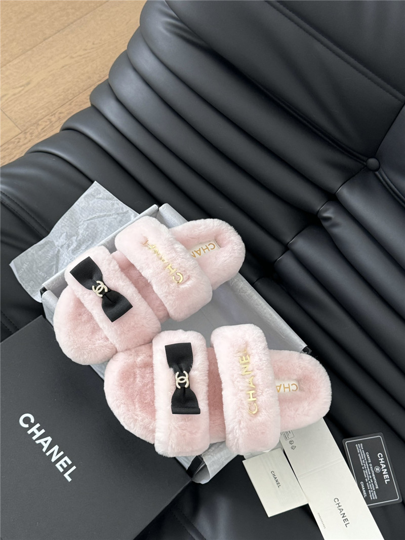 Ch**el bow pink fur home slippers