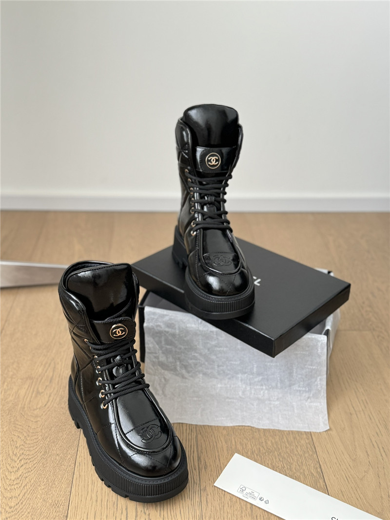 Ch**el oil-wax leather platform boots