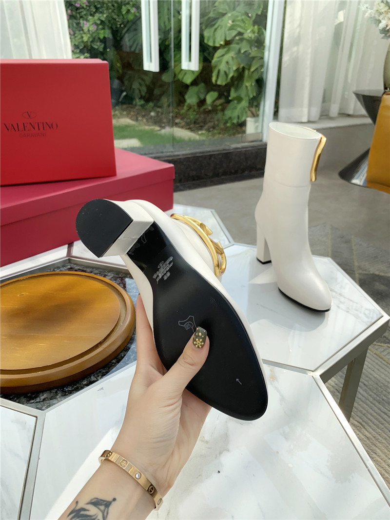 Va1e*ntin0 white garavani vlogo pointed boots