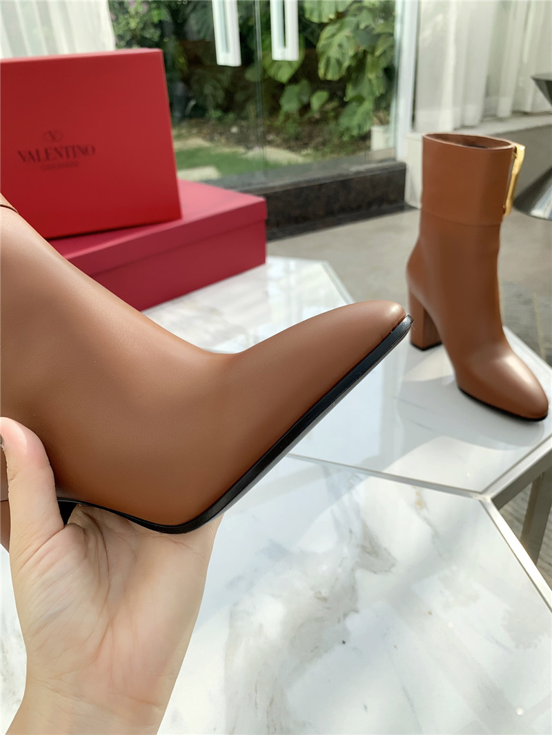 Va1e*ntin0 brown vlogo pointed toe boots