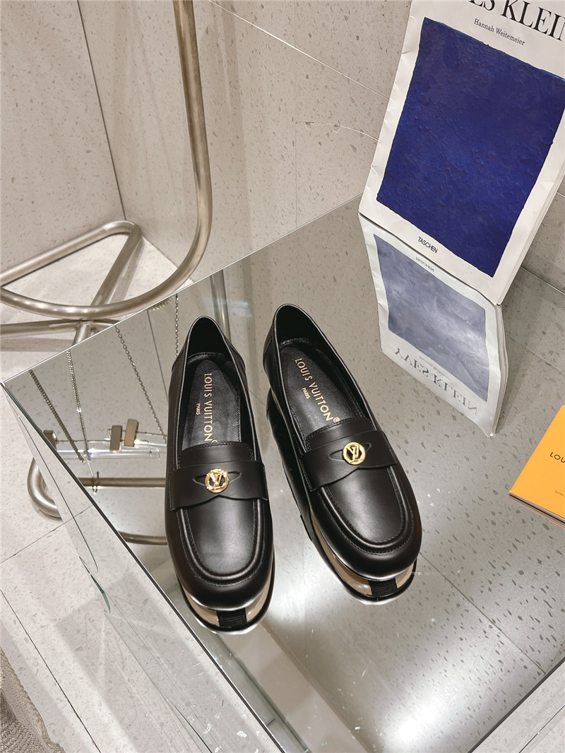 l0vis Vvtt0n soho flat loafer in black lambskin