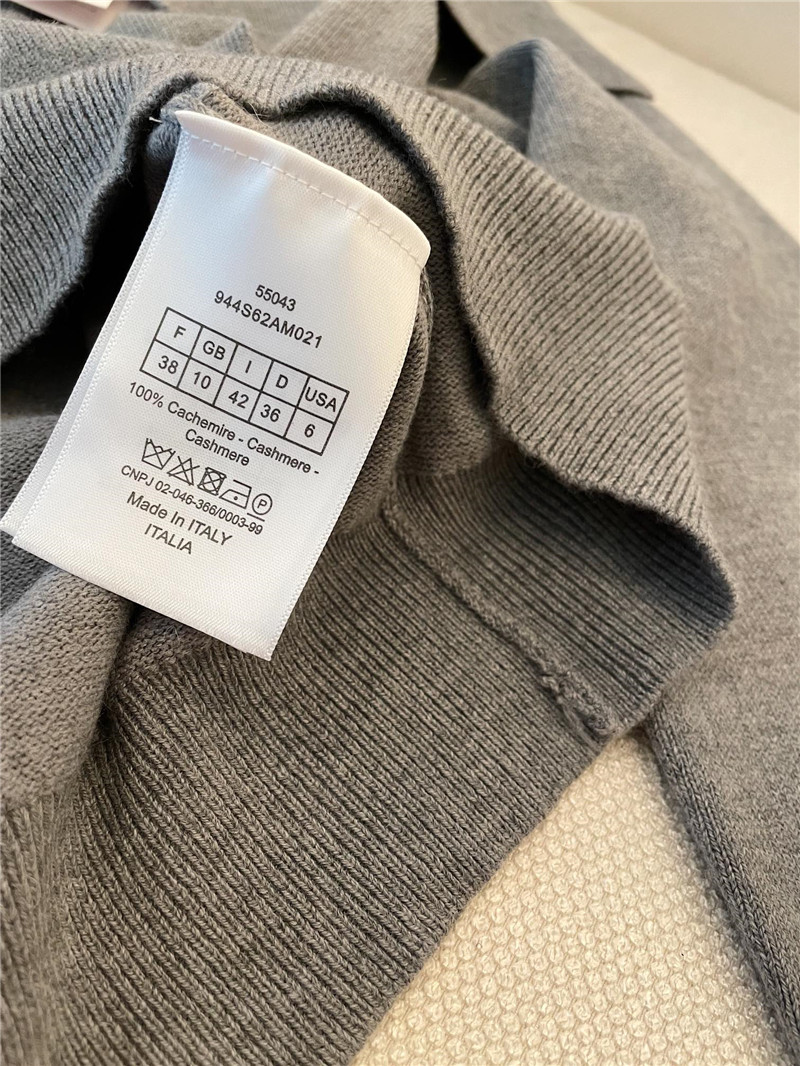 D10r crop cape cashmere sweater grey