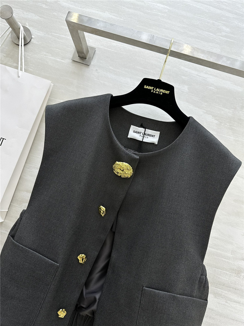 Y51 metal button vest
